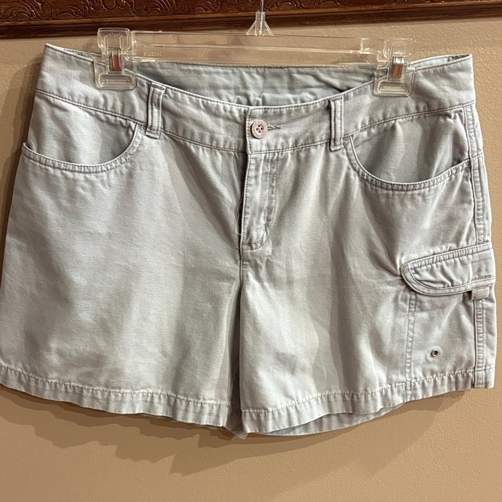 Women's North Face Light Gray Shorts 3 pockets cotton logo back size 10